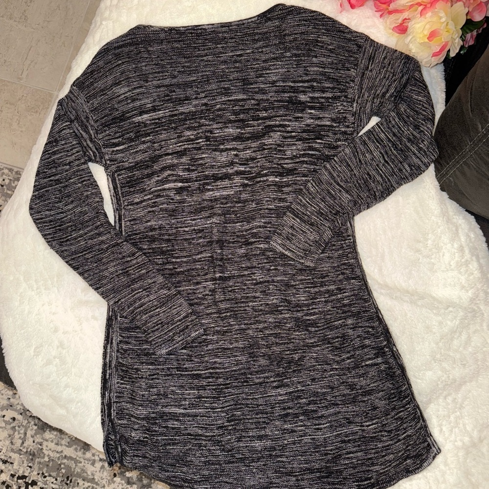 3 x 20$ Ellen Tracy Black and Gray Women's Top Size Small - Picture 6 of 6
